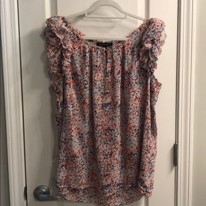 Banana Republic floral ruffle sleeve blouse. Sz L